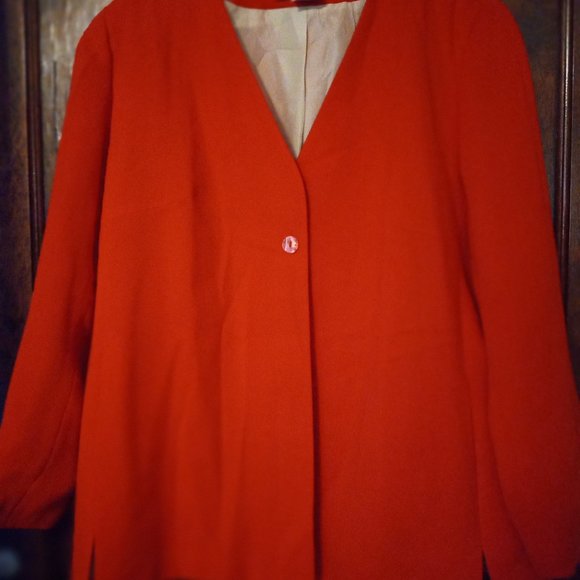 CHURCH/WORKFLOW!!  2-piece red skirt suit with split on blazer in skirt - Picture 1 of 7